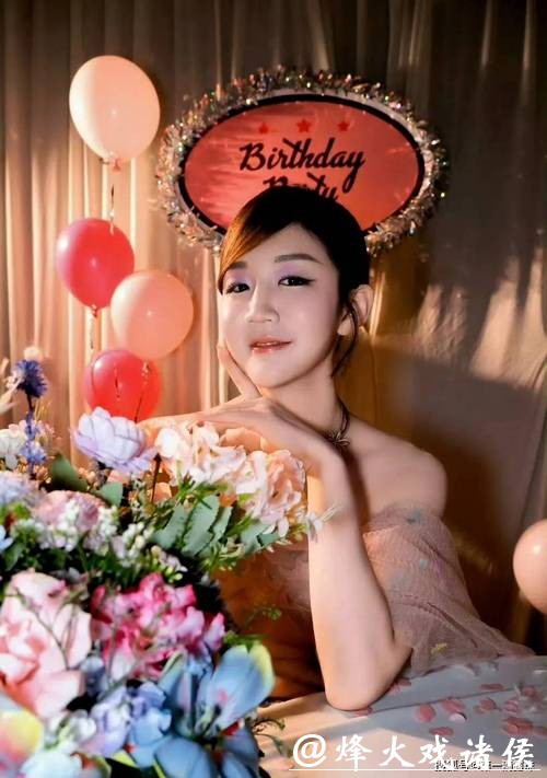 陈梦生日化身“花仙子”,灯光秀点亮30城,本色出演电视剧获好评 陈梦生日化身“花仙子”,灯光秀点亮30城,本色出演电视剧获好评