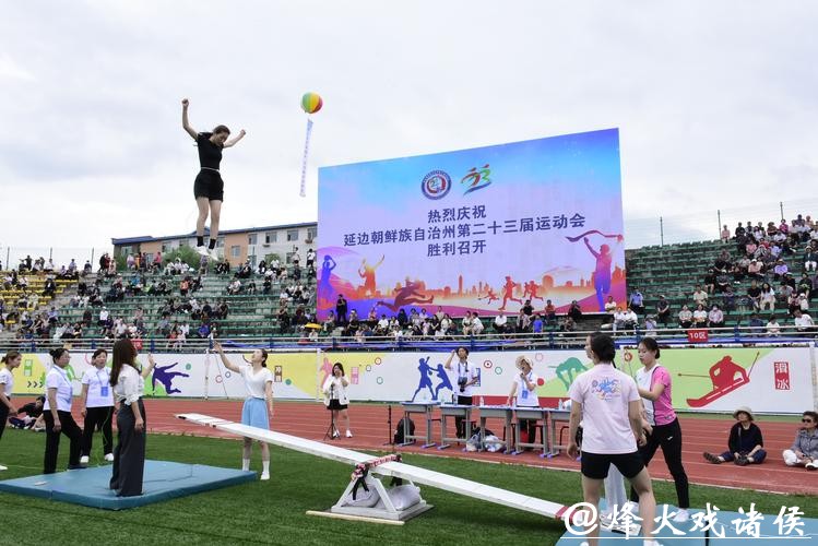 逐梦绿茵场 闯出一片天（县域体育展活力）