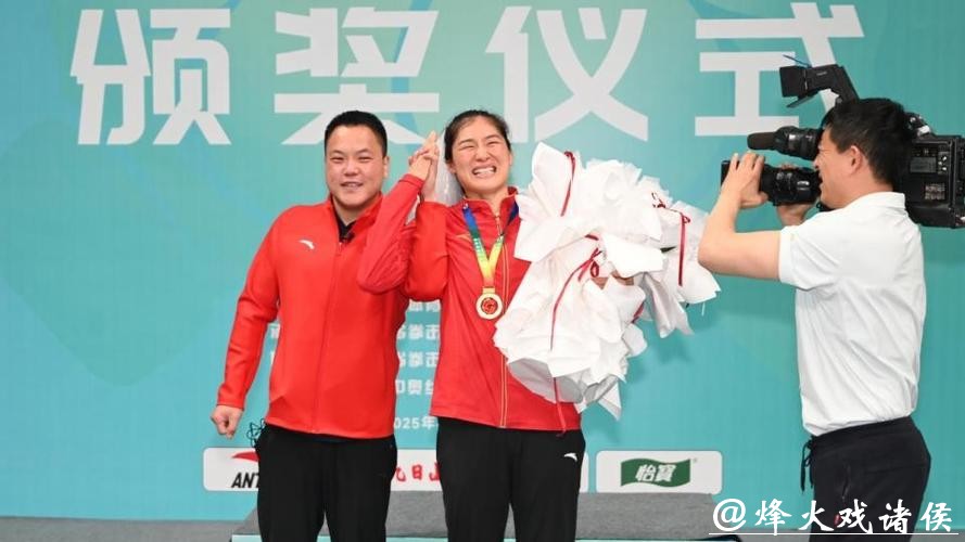 35岁拳击奥运冠军举办婚礼！老公是国家队队医，在赛场浪漫求婚